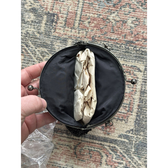 Beautiful Vintage Menbur Classic Handbag Black embroided - Picture 5 of 8